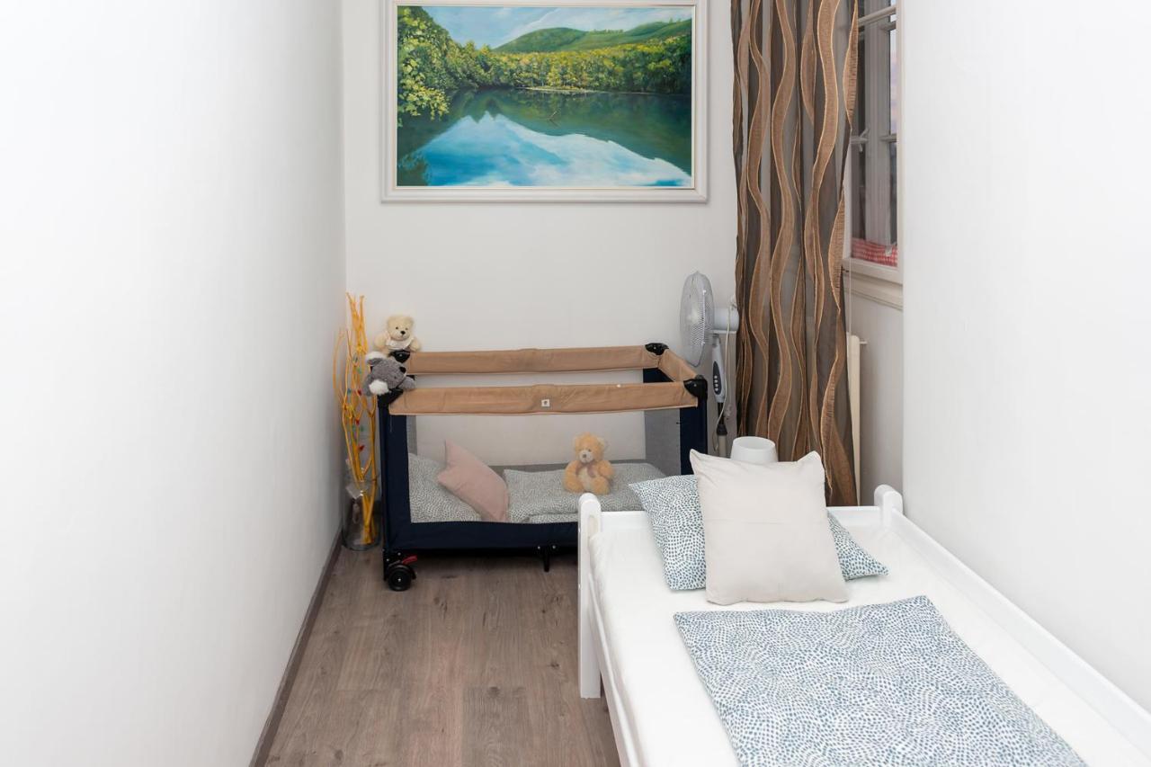 Appartement Wanderer 3 à Debrecen Extérieur photo